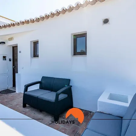 #168 Fully Equiped, Ac, Pool And Mini Golf * Albufeira